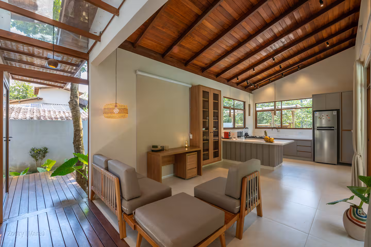 Iluminação quente ao entardecer