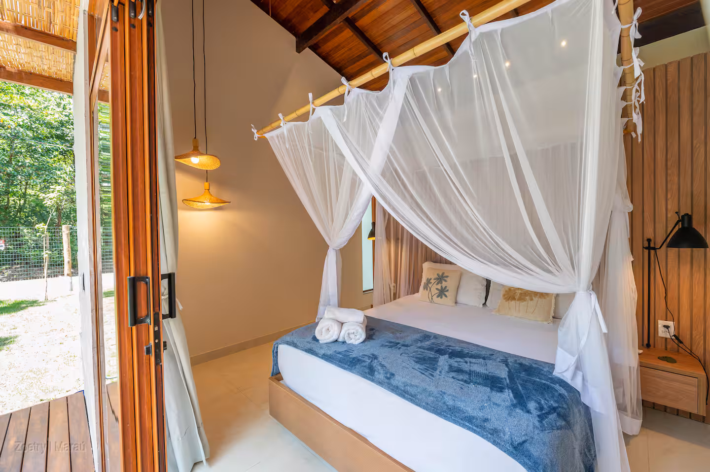 Second bedroom with canopy bed